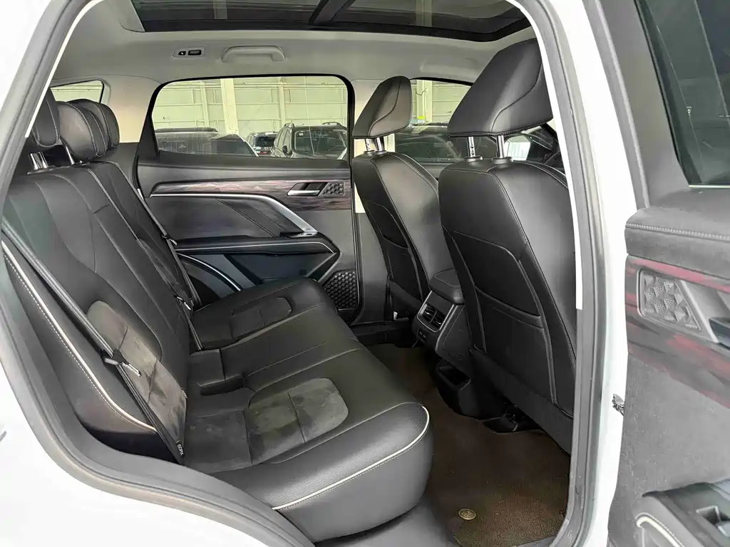 Haval H6 2023 — фото 16