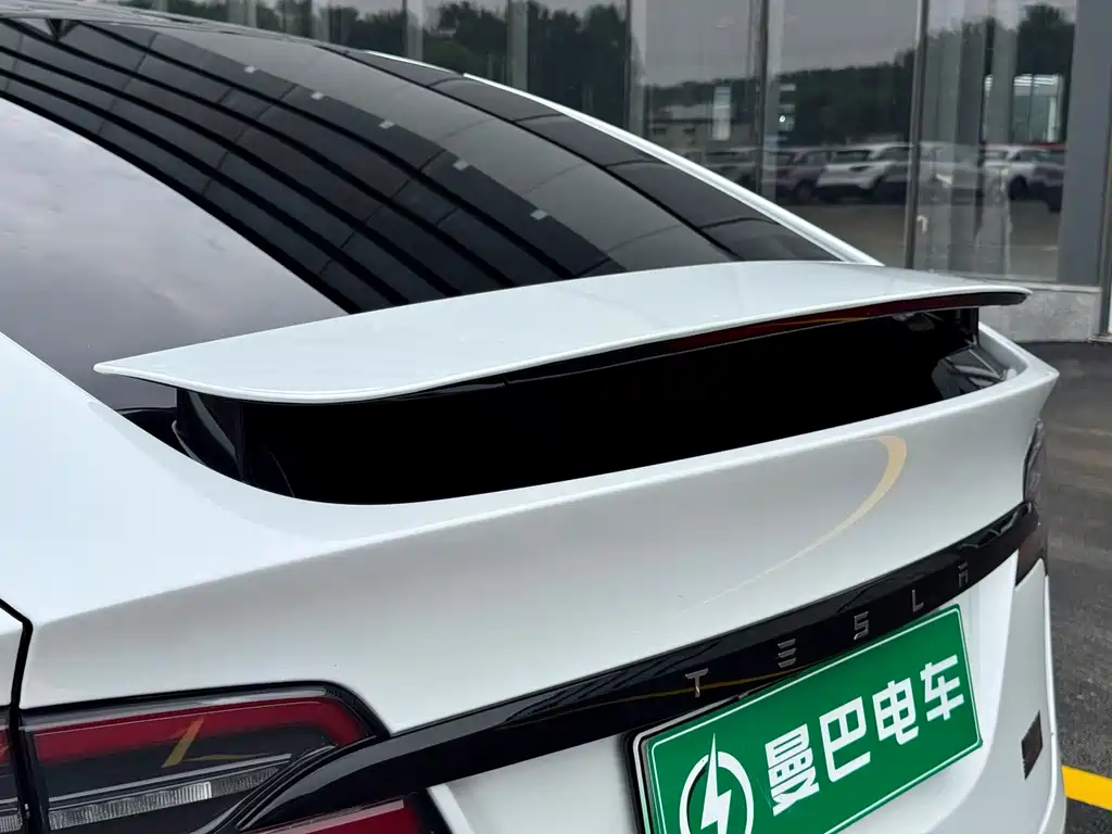 Tesla Model X 2024 — фото 12