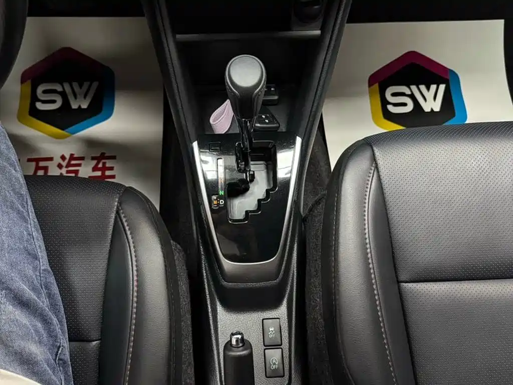 Toyota Yaris L 2023 — фото 12