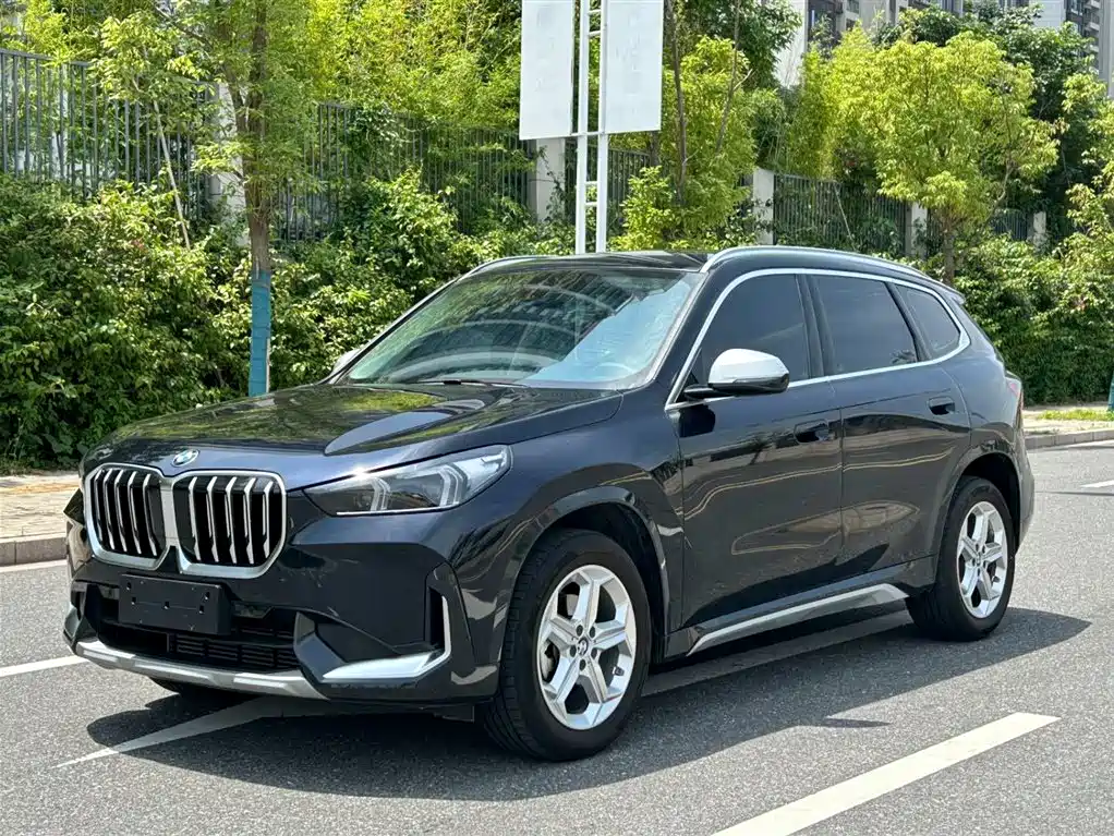 BMW X1 2023 — фото 1