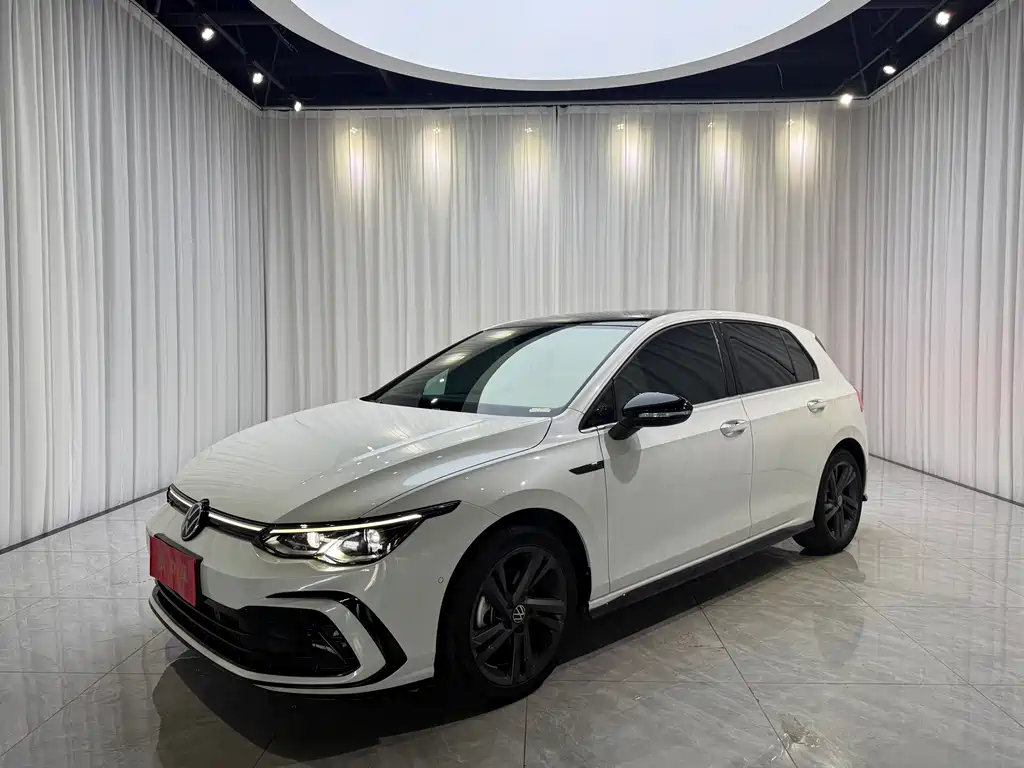 Volkswagen Golf 2024