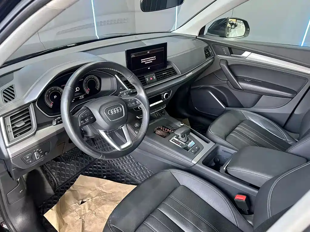 Audi Q5L 2022 — фото 11