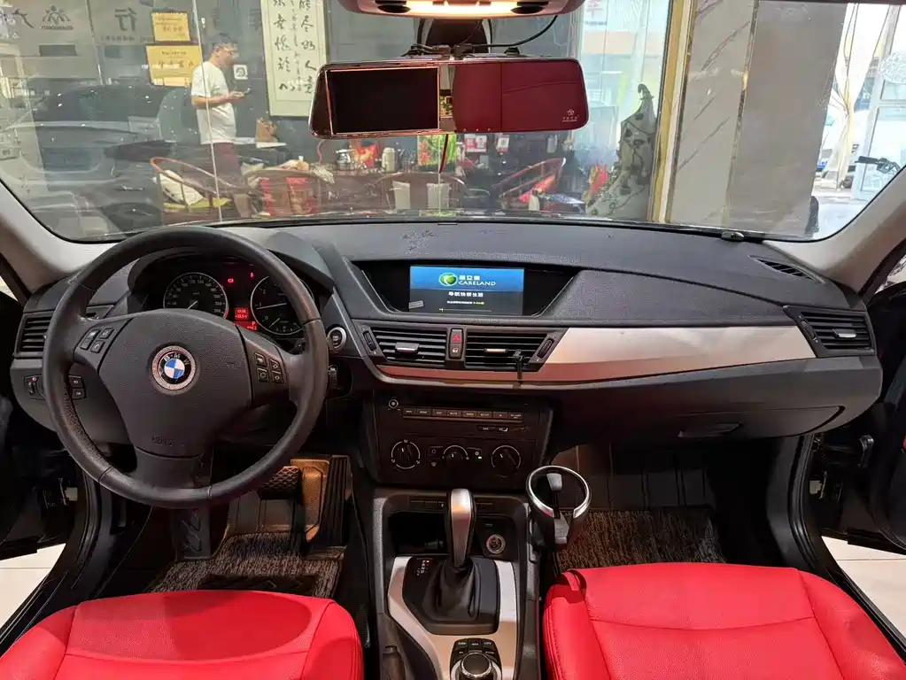 BMW X1 2012 — фото 13