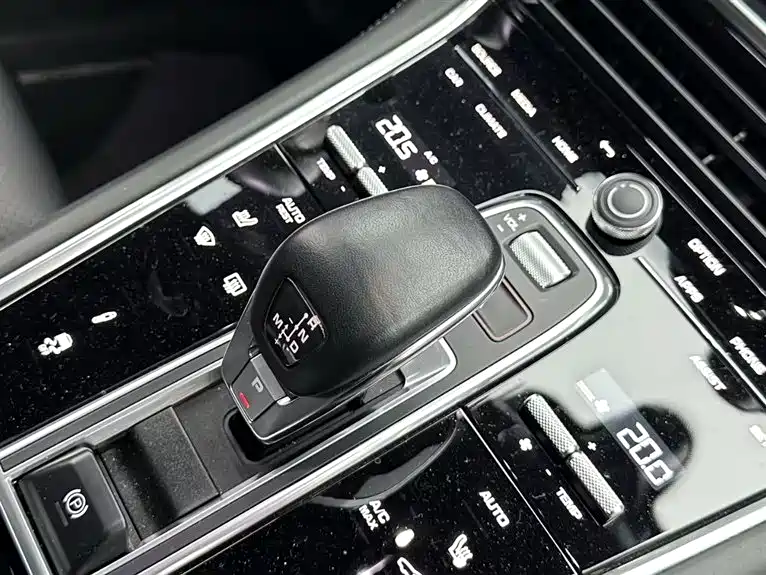 Porsche Panamera 2021 — фото 17
