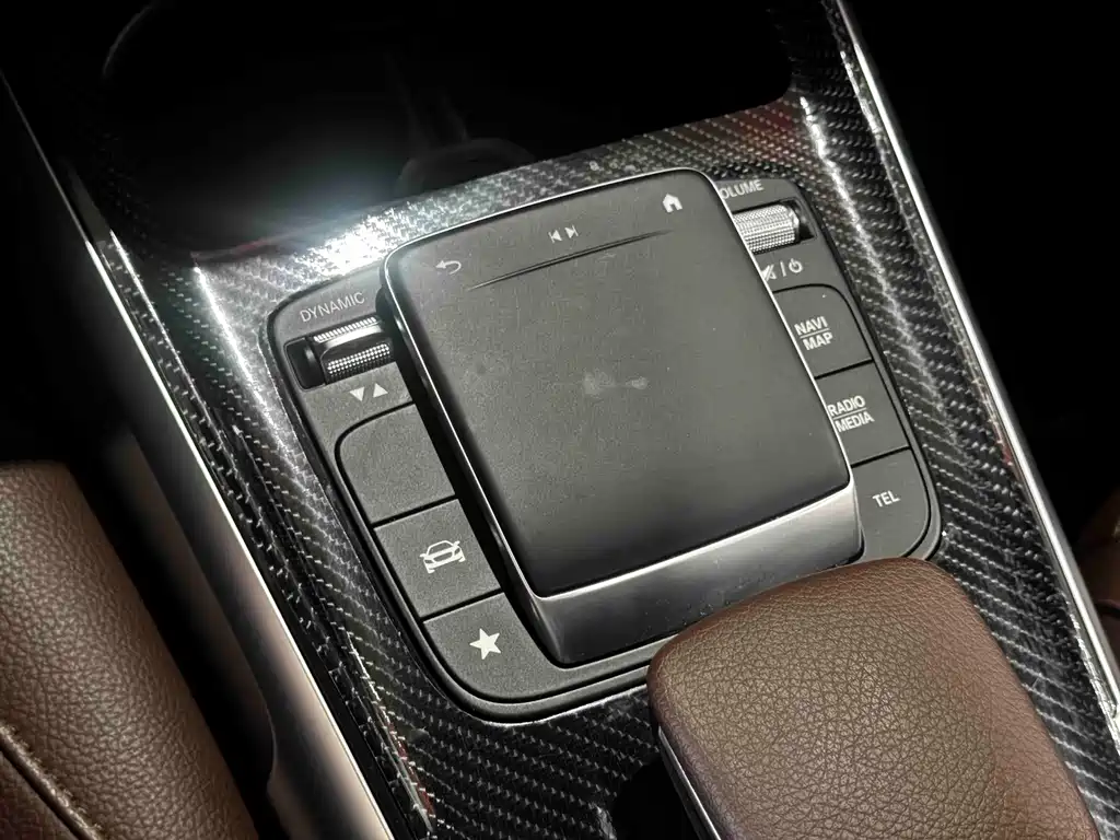 Mercedes-Benz GLB 2023