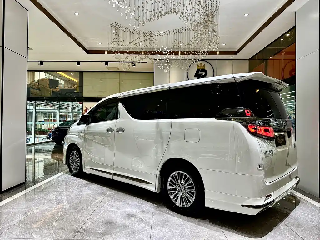 Toyota Vellfire 2020 — фото 14