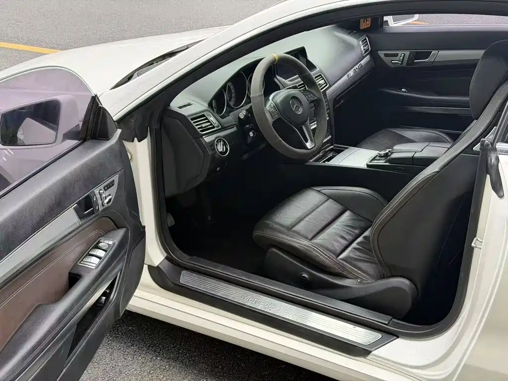 Mercedes-Benz E-Class 2016 — фото 11