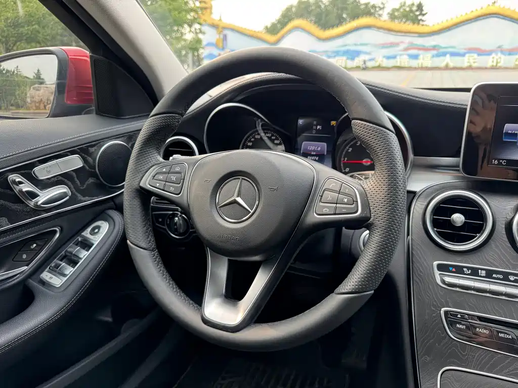 Mercedes-Benz C-Class 2016 — фото 18