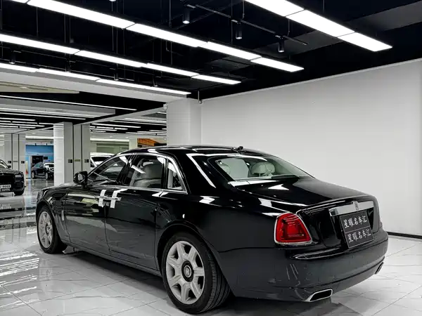 Rolls-Royce Ghost 2011