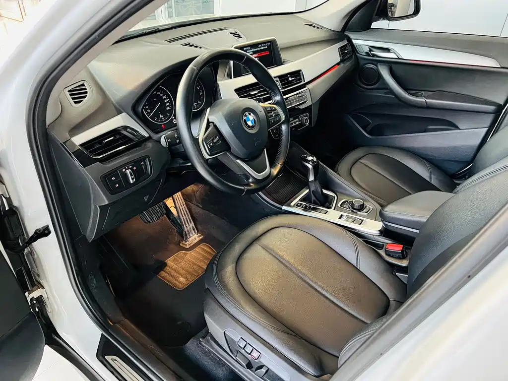 BMW X1 2017 — фото 19