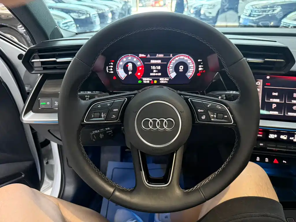 Audi A3 2023 — фото 14