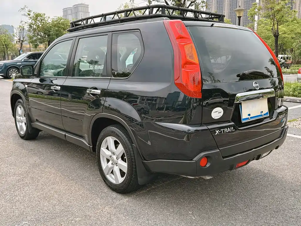 Nissan X-Trail 2010 — фото 15