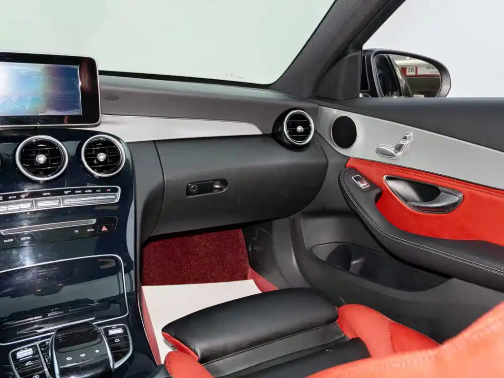 Mercedes-Benz C-Class 2018 — фото 18