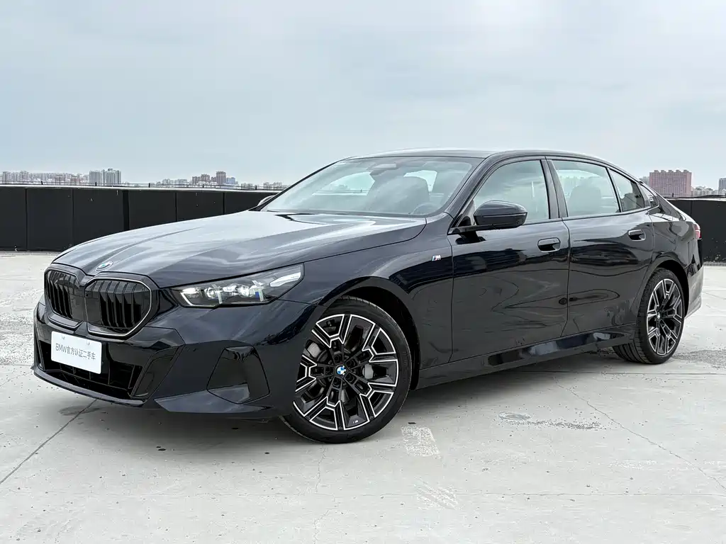BMW 5 Series 2025