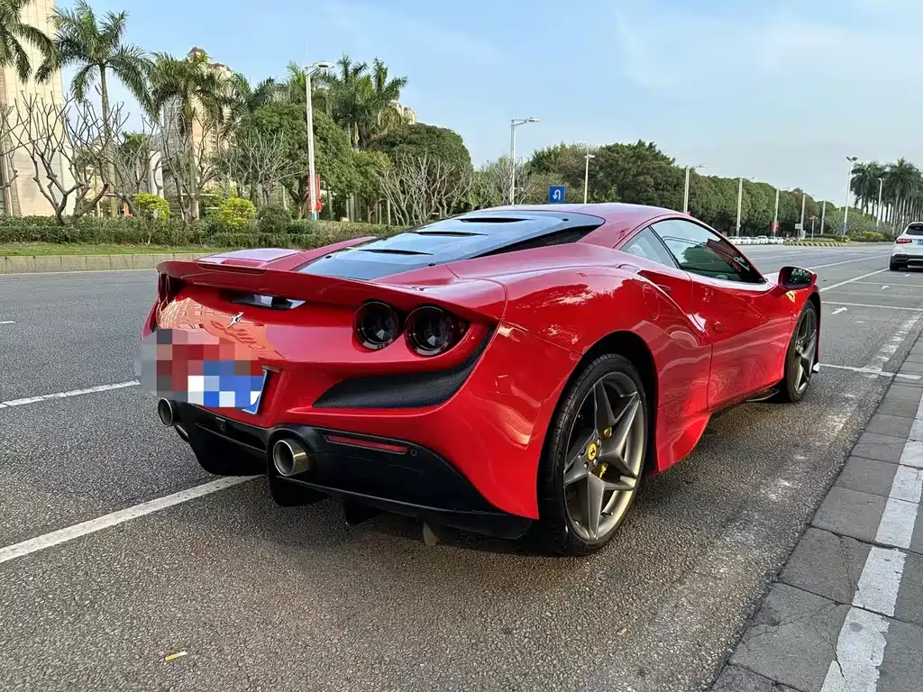 Ferrari F8 2021 — фото 5