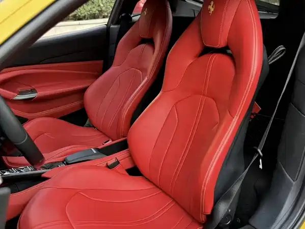 Ferrari F8 2021