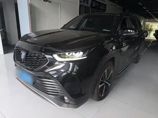 Toyota Crown Kluger 2024
