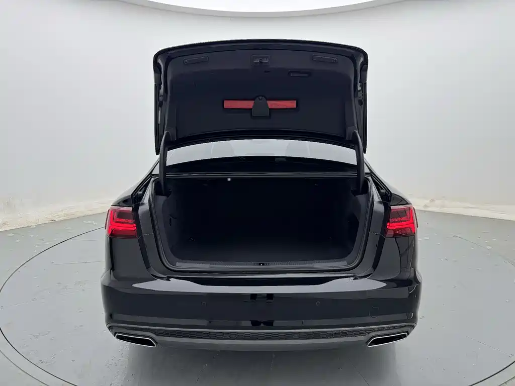 Audi A6L 2018 — фото 26