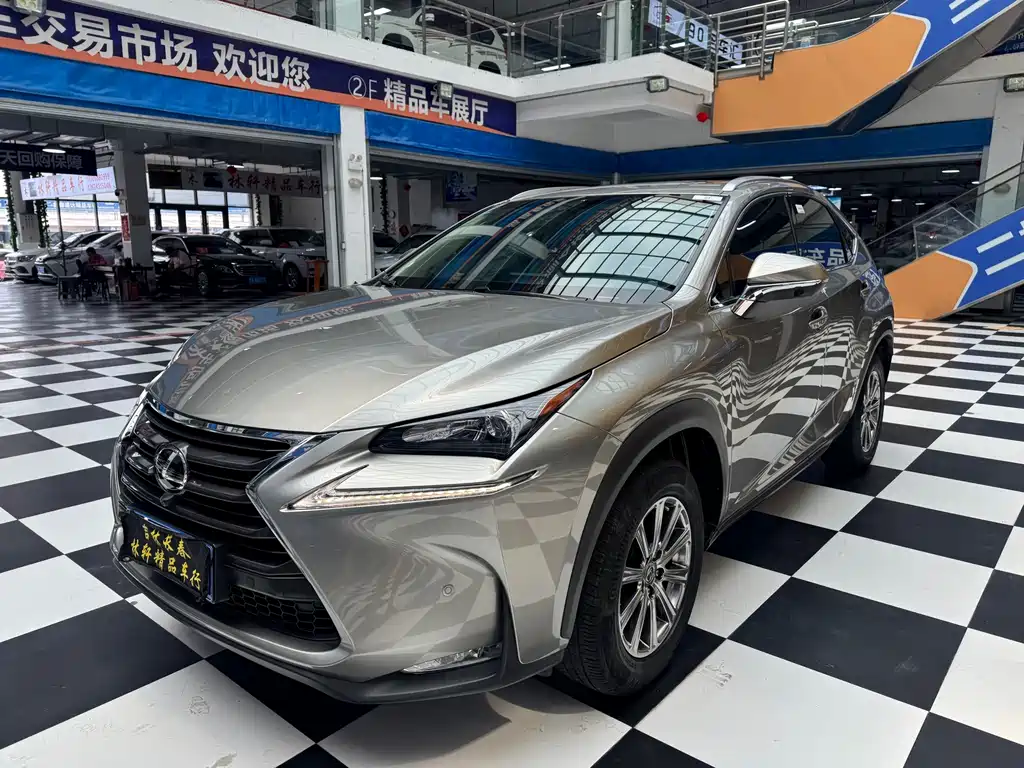 Lexus NX 2017 — фото 1