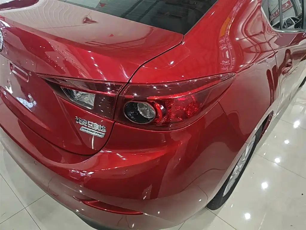 Mazda 3 Axela 2016 — фото 8