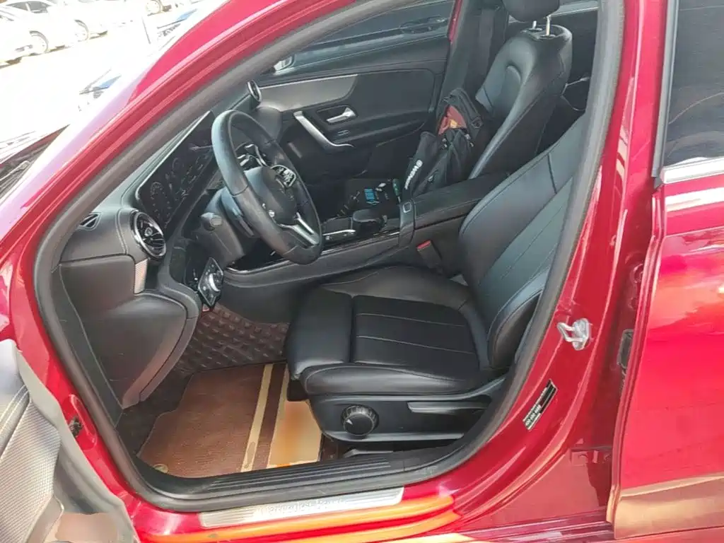 Mercedes-Benz A-Class 2023 — фото 15