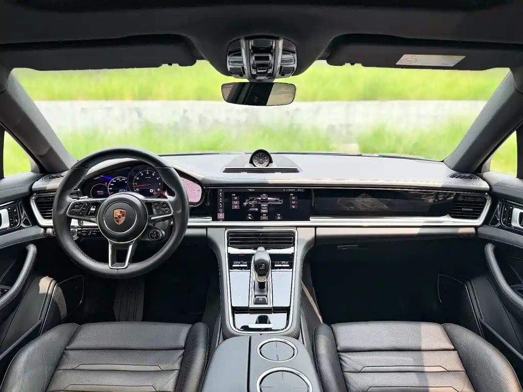 Porsche Panamera 2019 — фото 15