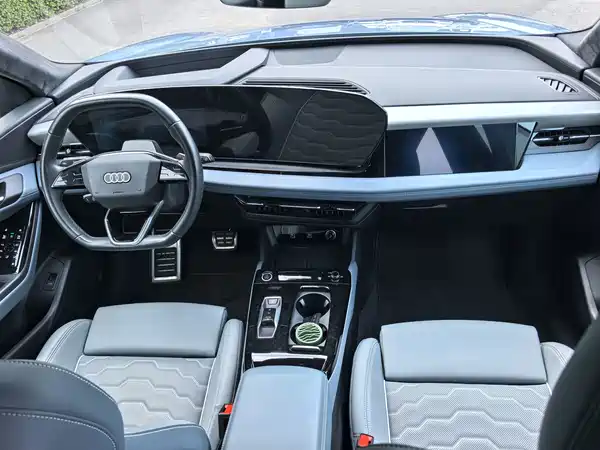 Audi Q6L E-Tron 2025