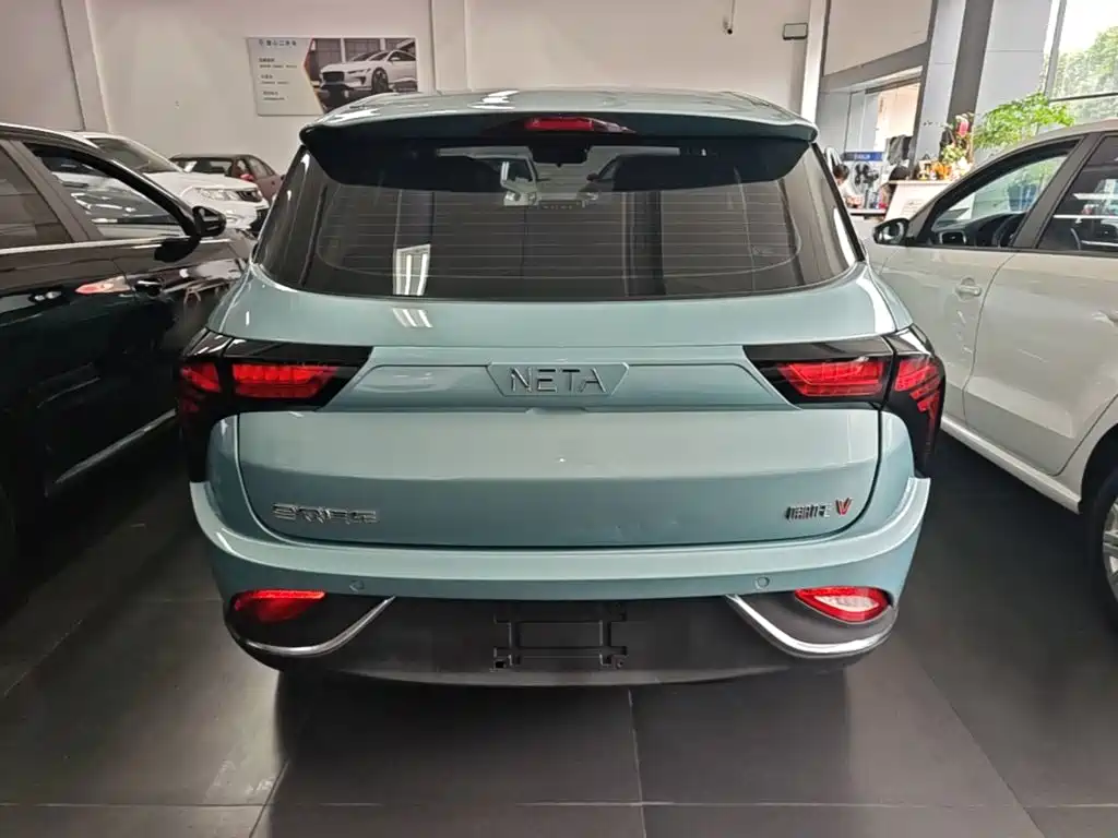 Neta V 2023