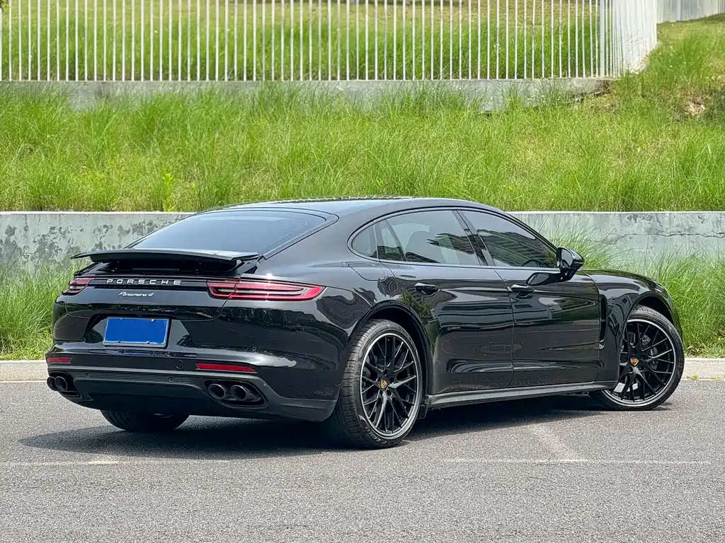Porsche Panamera 2019 — фото 4
