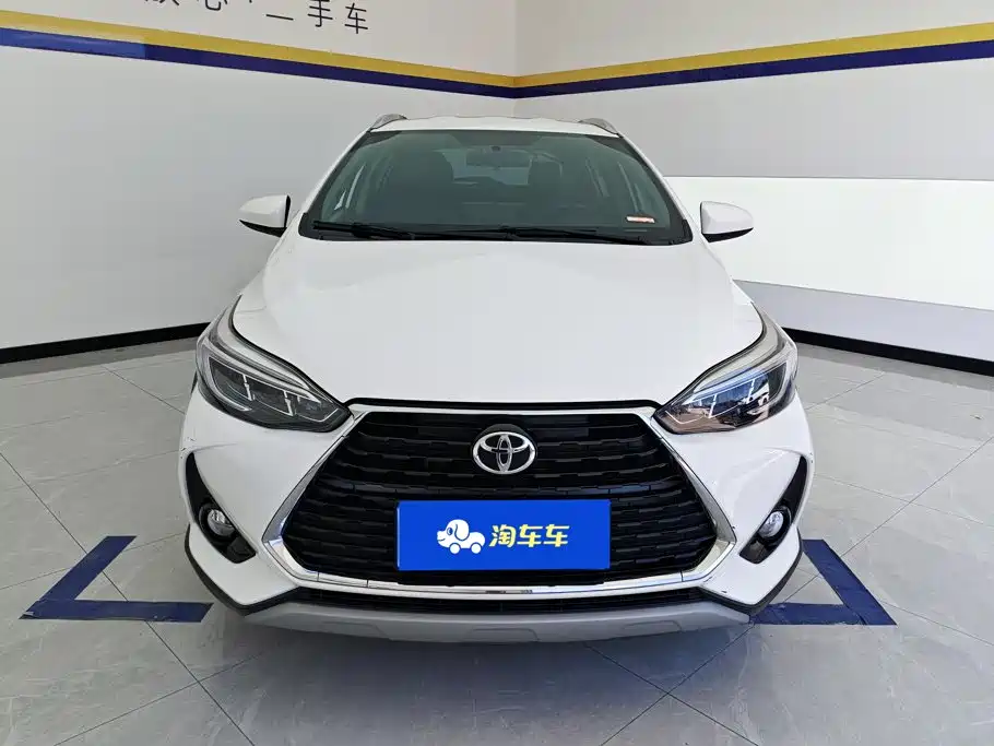 Toyota Yaris L 2022
