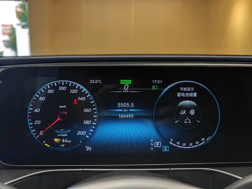 Mercedes-Benz EQC 2022 — фото 36