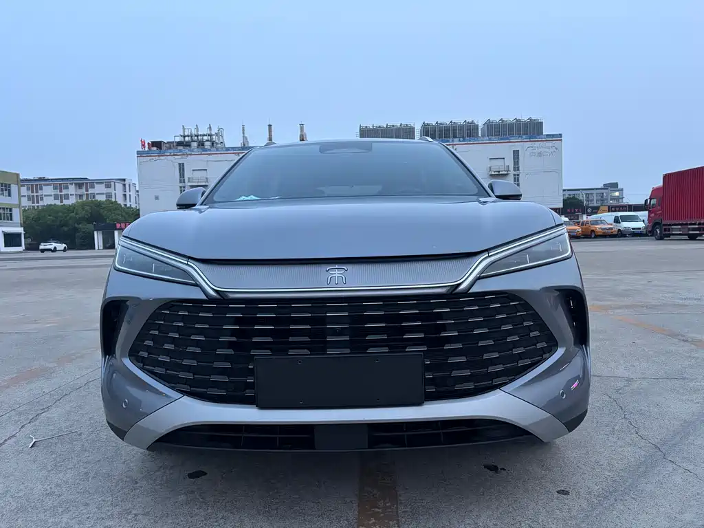 BYD L DM-i 2025 — фото 2