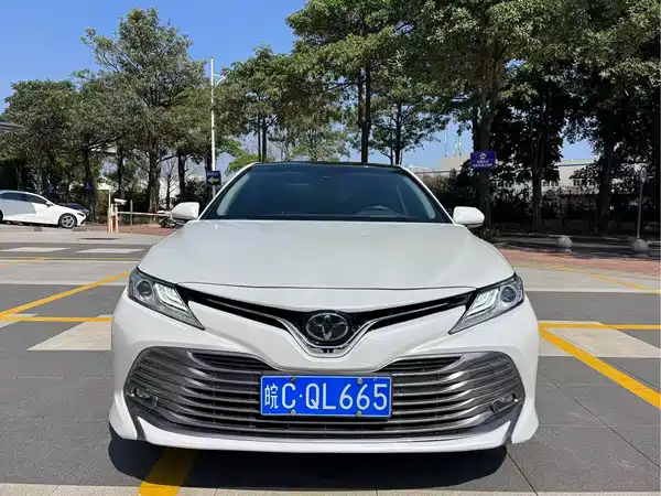 Toyota Camry 2019