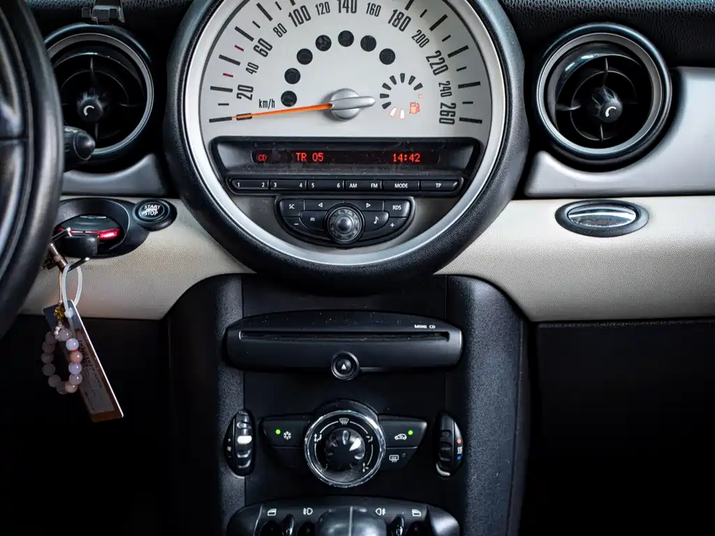 MINI Clubman 2011 — фото 14