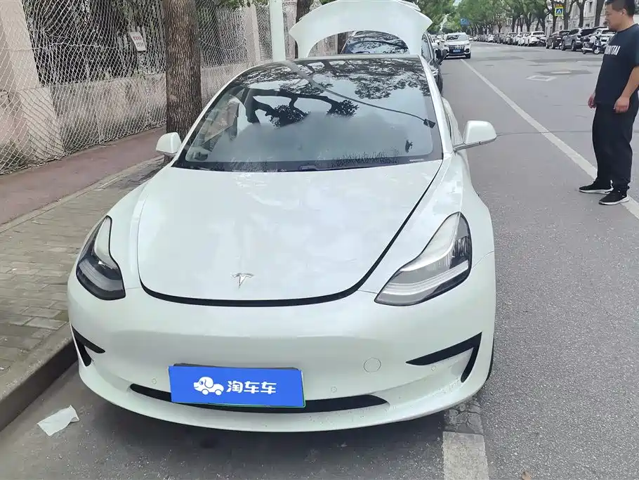 Tesla Model 3 2020
