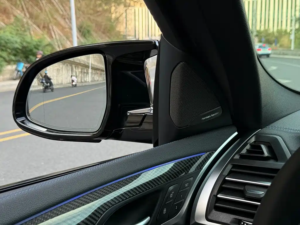 BMW X4 M40i 2023 — фото 12