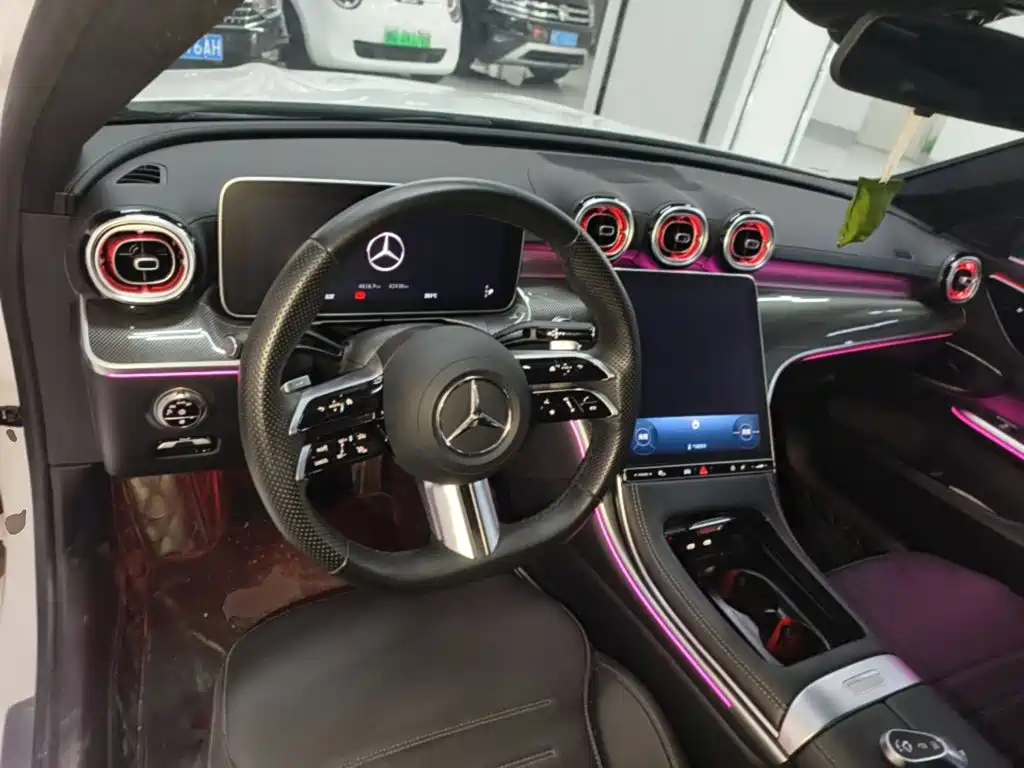 Mercedes-Benz C-Class 2024