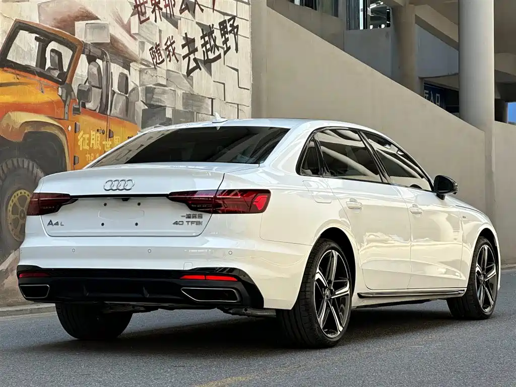Audi A4L 2024 — фото 5