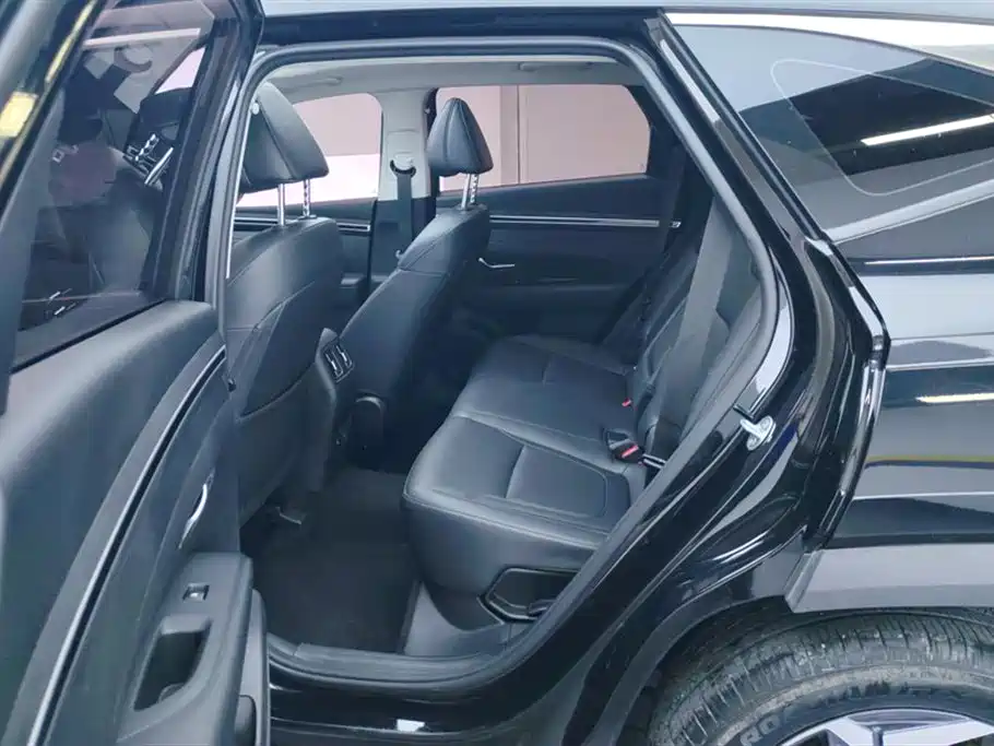 Hyundai Tucson 2023 — фото 11