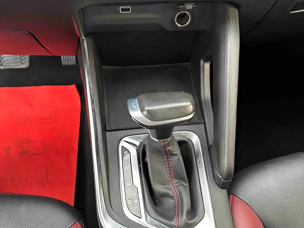 Geely Vision X3 2022 — фото 17