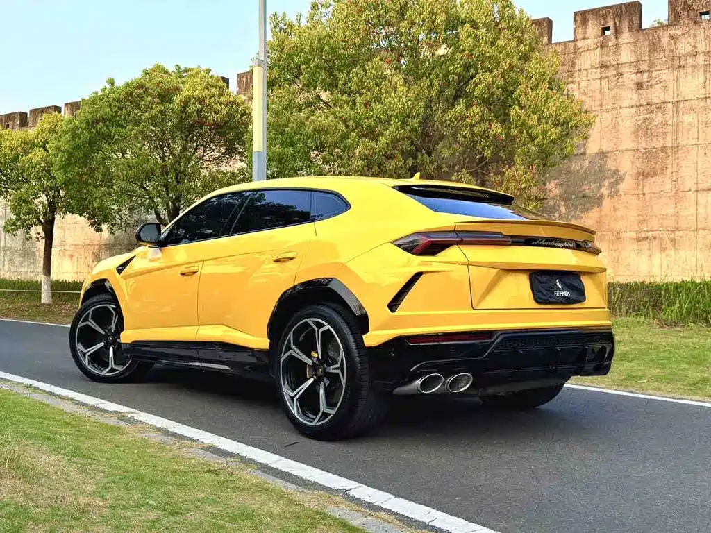 Lamborghini Urus 2022