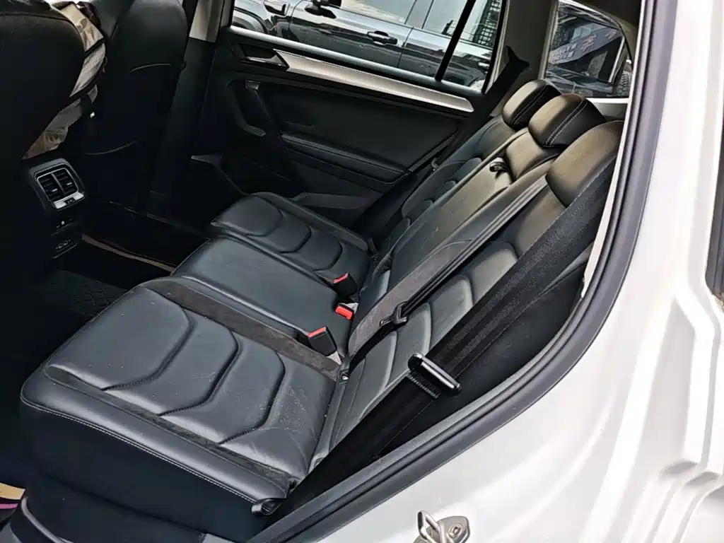 Volkswagen Tiguan L 2020 — фото 17