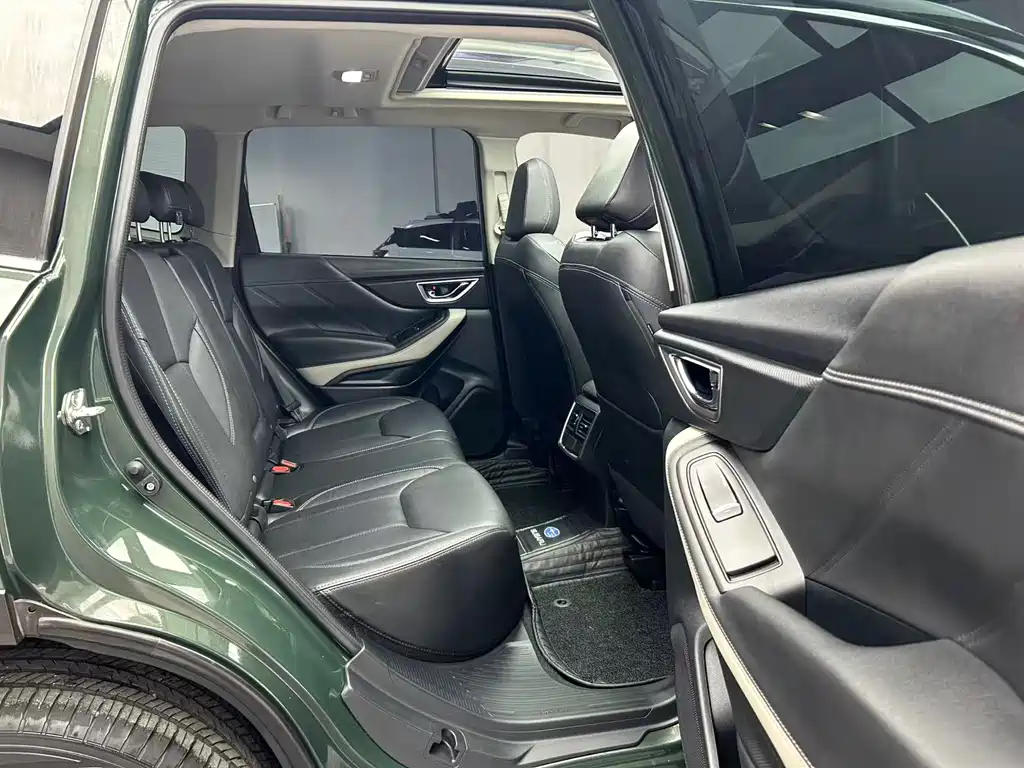 Subaru Forester 2022 — фото 20