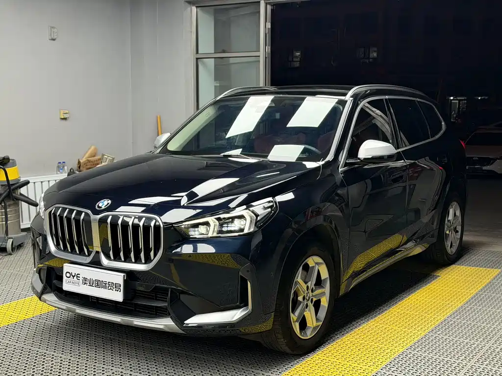 BMW X1 2023 — фото 1
