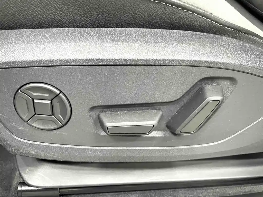 Audi Q3 2022 — фото 12