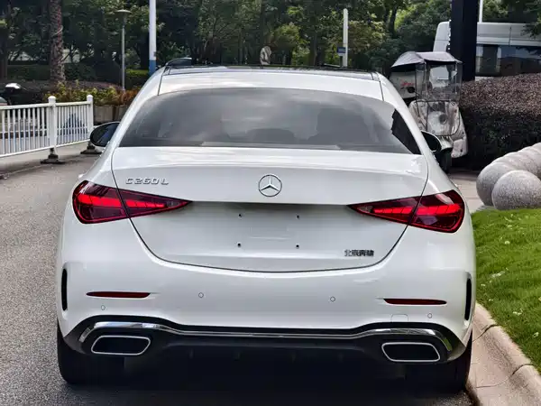 Mercedes-Benz C-Class 2024