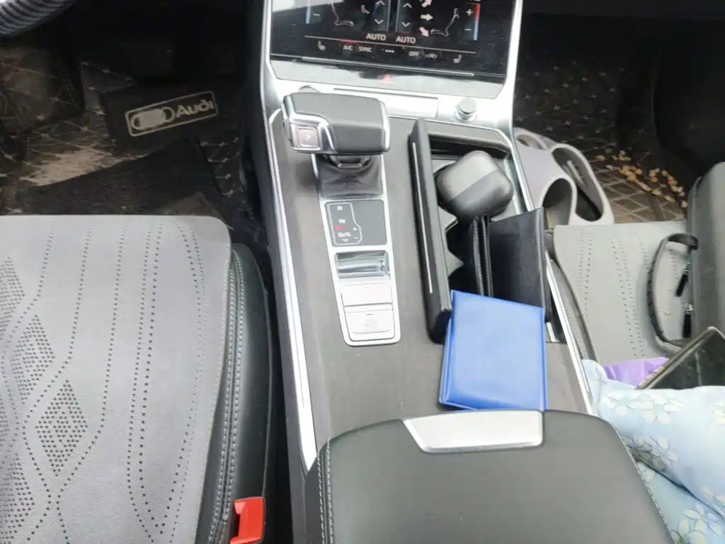 Audi A6L 2023