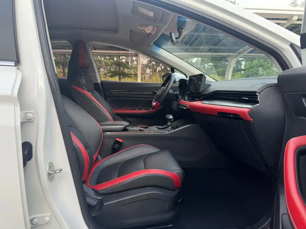 Geely Emgrand S 2022