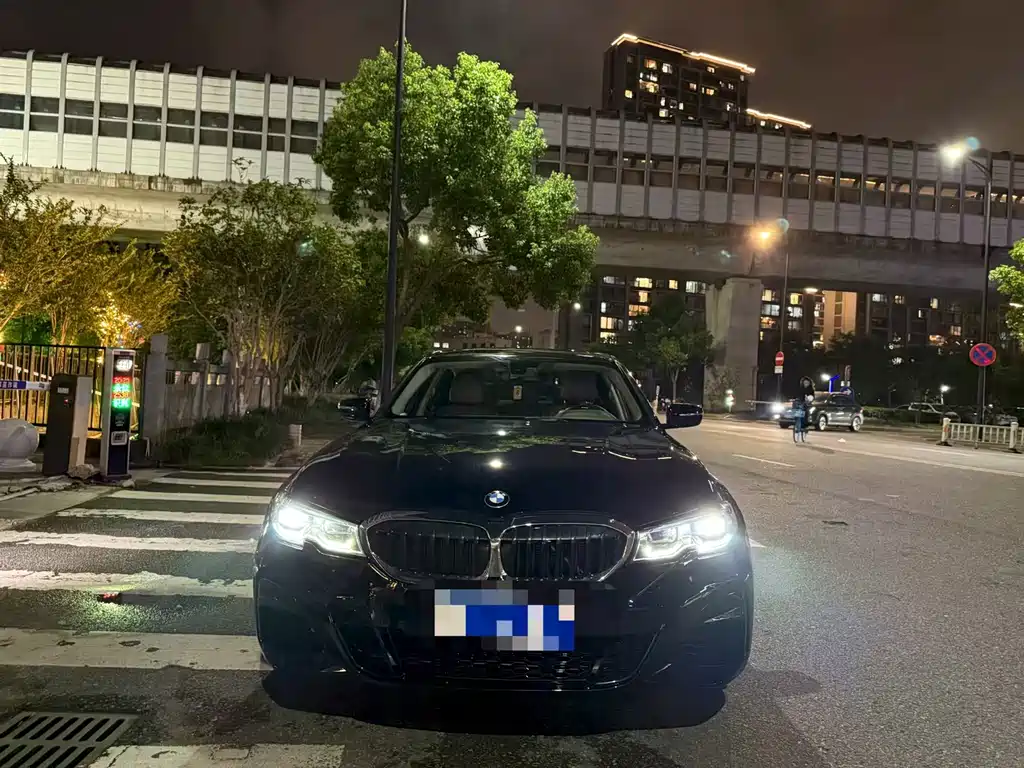 BMW 3 Series 2022