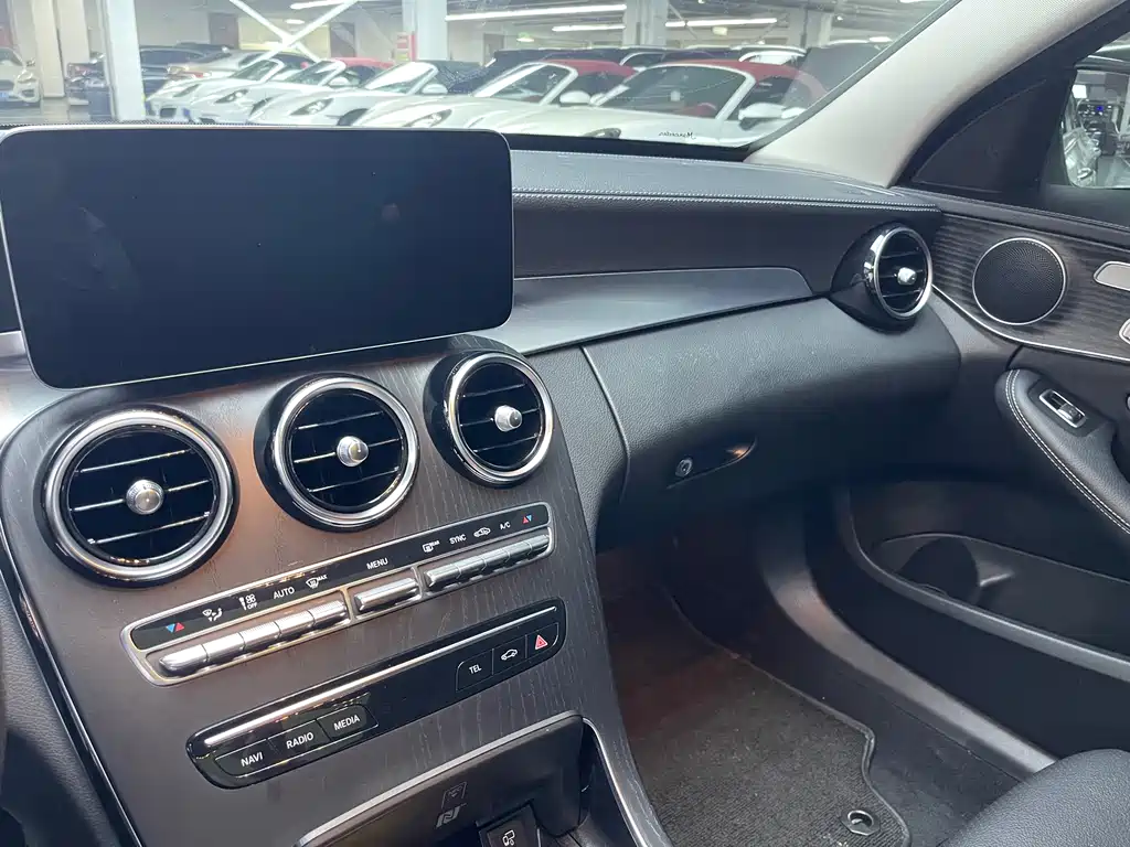 Mercedes-Benz C-Class 2021